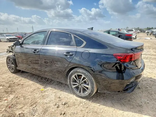 3KPF24ADXNE433112 2022 KIA FORTE - Image 2
