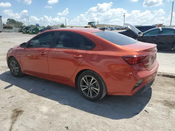 3KPF24ADXNE434986 2022 KIA FORTE - Image 2