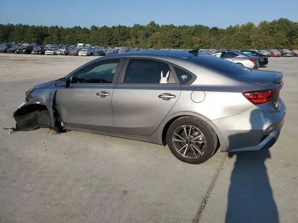 3KPF24ADXNE435040 2022 KIA FORTE - Image 2