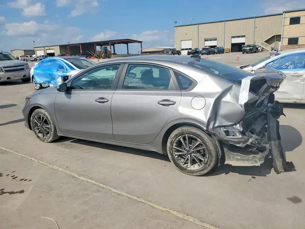 3KPF24ADXNE436625 2022 KIA FORTE - Image 2