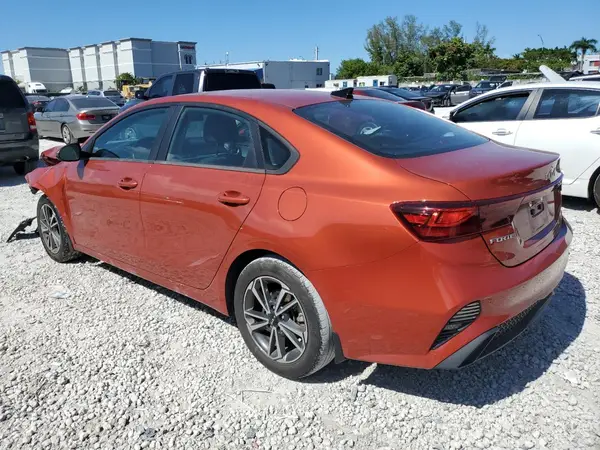 3KPF24ADXNE438438 2022 KIA FORTE - Image 2