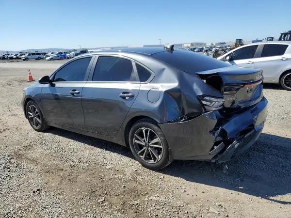 3KPF24ADXNE439461 2022 KIA FORTE - Image 2