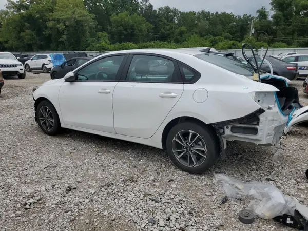 3KPF24ADXNE440626 2022 KIA FORTE - Image 2