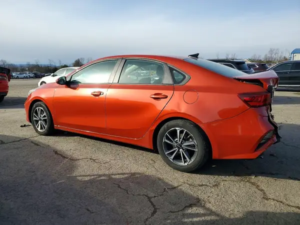 3KPF24ADXNE442215 2022 KIA FORTE - Image 2
