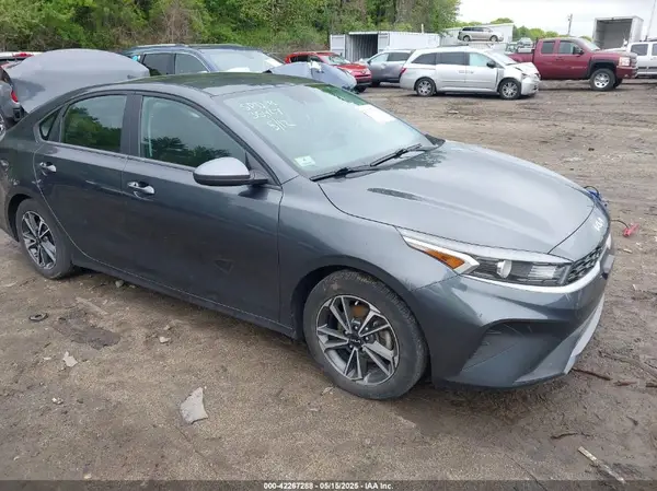 3KPF24ADXNE448824 2022 KIA FORTE - Image 1