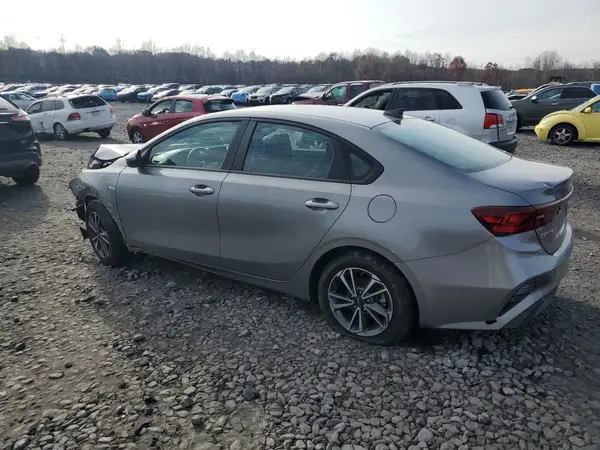 3KPF24ADXNE449536 2022 KIA FORTE - Image 2