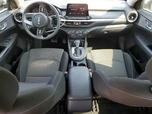 3KPF24ADXNE451562 2022 KIA FORTE - Image 8