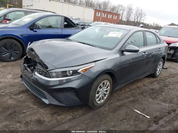 3KPF24ADXNE451593 2022 KIA FORTE - Image 2