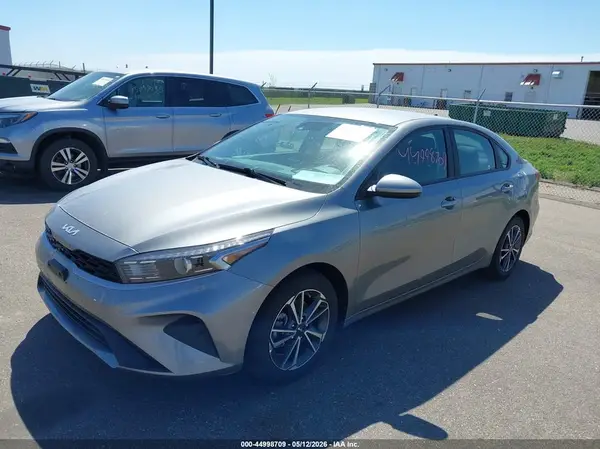 3KPF24ADXNE454526 2022 KIA FORTE - Image 2