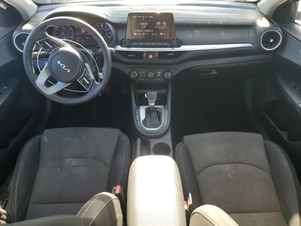 3KPF24ADXNE456261 2022 KIA FORTE - Image 8