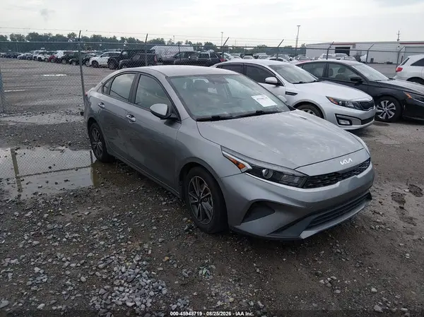 3KPF24ADXNE456535 2022 KIA FORTE - Image 1