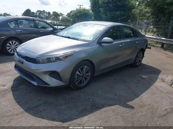3KPF24ADXNE457054 2022 KIA FORTE - Image 2