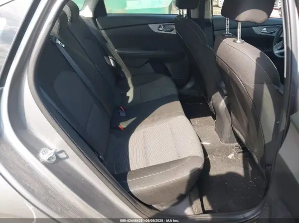 3KPF24ADXNE457054 2022 KIA FORTE - Image 8