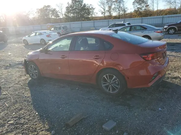 3KPF24ADXNE457801 2022 KIA FORTE - Image 2