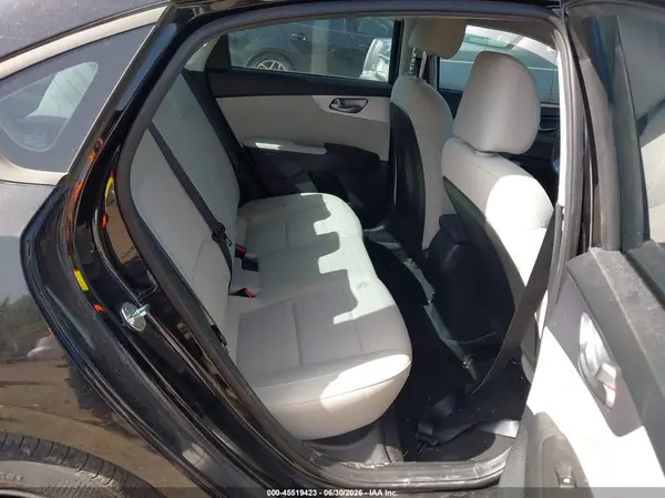 3KPF24ADXNE458270 2022 KIA FORTE - Image 8