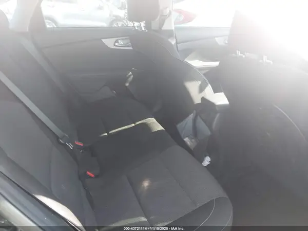 3KPF24ADXNE461055 2022 KIA FORTE - Image 8