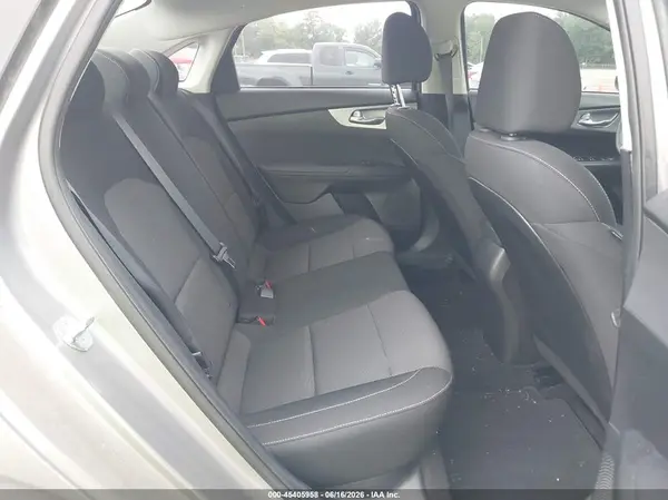 3KPF24ADXNE465090 2022 KIA FORTE - Image 8