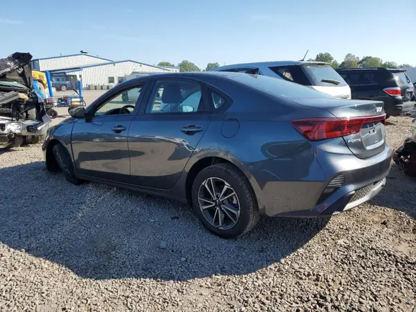 3KPF24ADXNE465767 2022 KIA FORTE - Image 2