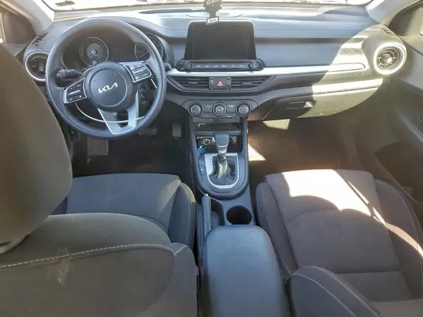 3KPF24ADXNE466823 2022 KIA FORTE - Image 8