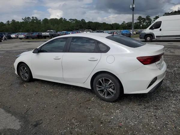 3KPF24ADXNE467275 2022 KIA FORTE - Image 2