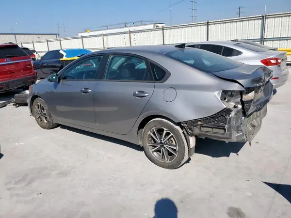 3KPF24ADXNE476820 2022 KIA FORTE - Image 2