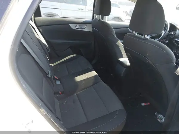 3KPF24ADXNE479104 2022 KIA FORTE - Image 8
