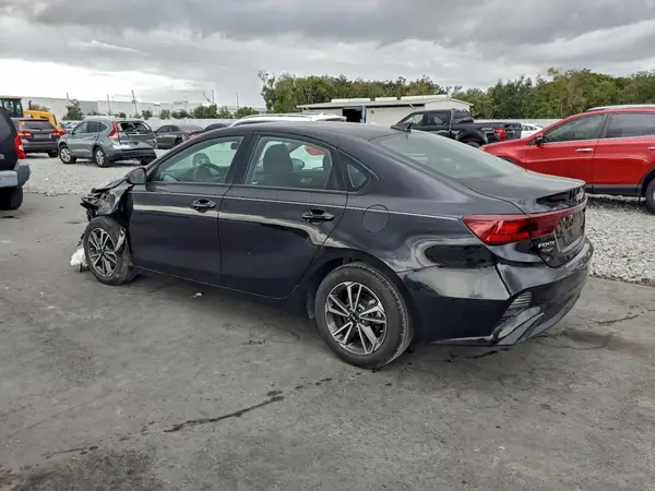 3KPF24ADXNE481578 2022 KIA FORTE - Image 2
