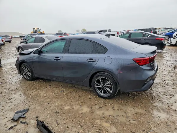 3KPF24ADXNE482889 2022 KIA FORTE - Image 2