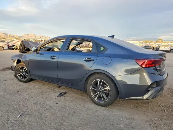 3KPF24ADXNE488112 2022 KIA FORTE - Image 2