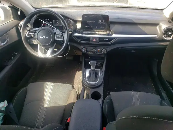 3KPF24ADXNE489325 2022 KIA FORTE - Image 8