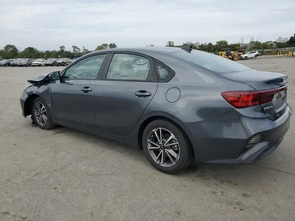 3KPF24ADXNE496274 2022 KIA FORTE - Image 2