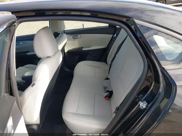 3KPF24ADXNE496419 2022 KIA FORTE - Image 8