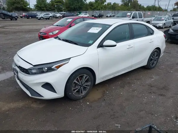 3KPF24ADXNE499983 2022 KIA FORTE - Image 2