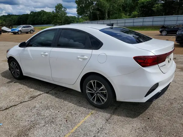 3KPF24ADXNE502168 2022 KIA FORTE - Image 2