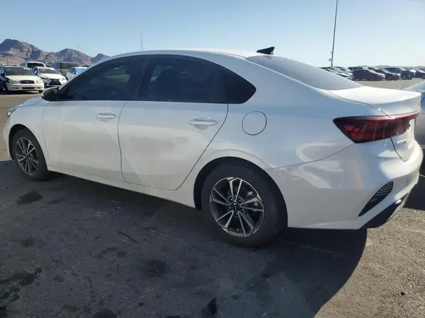 3KPF24ADXNE503174 2022 KIA FORTE - Image 2