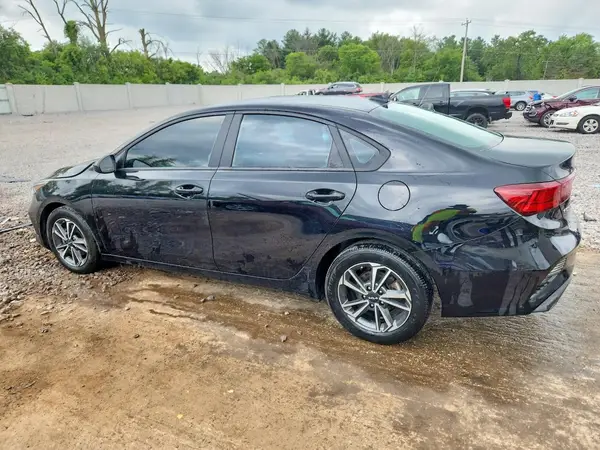 3KPF24ADXNE503868 2022 KIA FORTE - Image 2