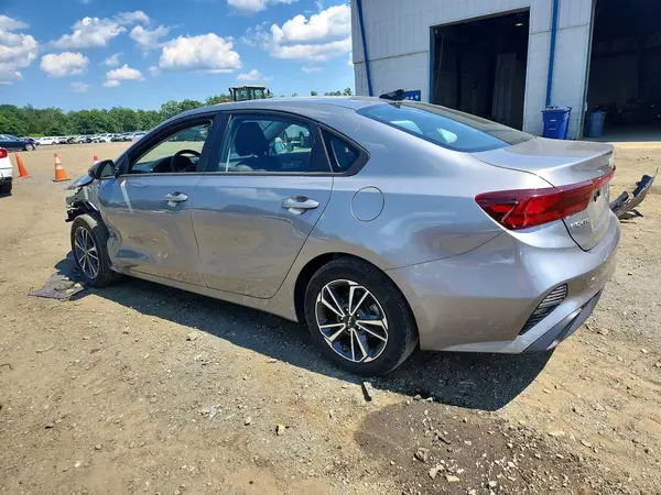 3KPF24ADXPE505638 2023 KIA FORTE - Image 2