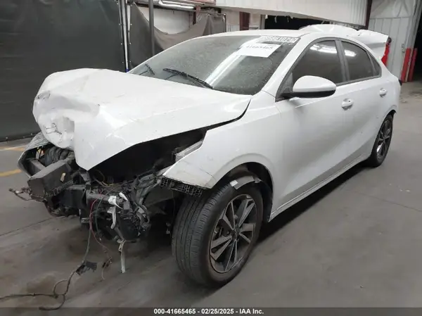 3KPF24ADXPE505980 2023 KIA FORTE - Image 2