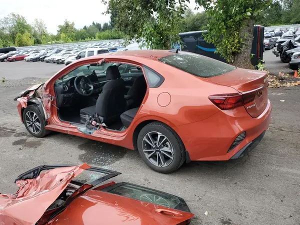 3KPF24ADXPE507566 2023 KIA FORTE - Image 2