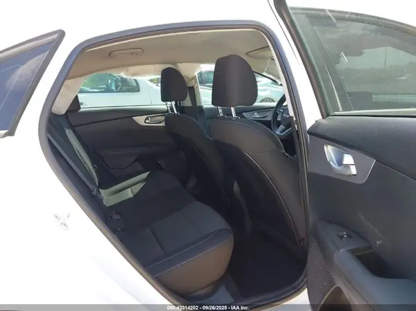 3KPF24ADXPE507809 2023 KIA FORTE - Image 8