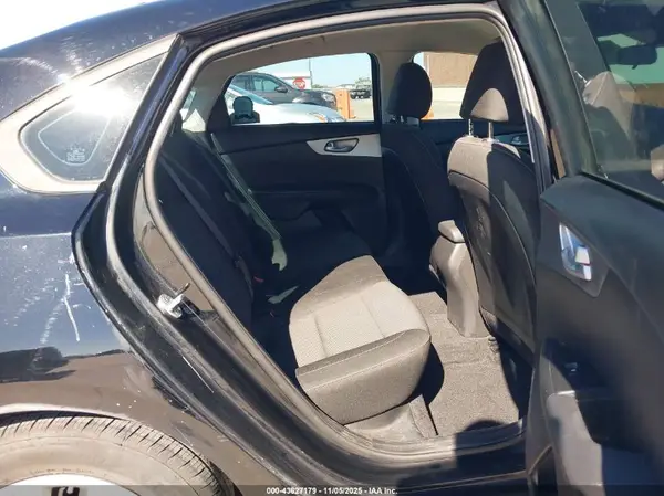 3KPF24ADXPE508815 2023 KIA FORTE - Image 8