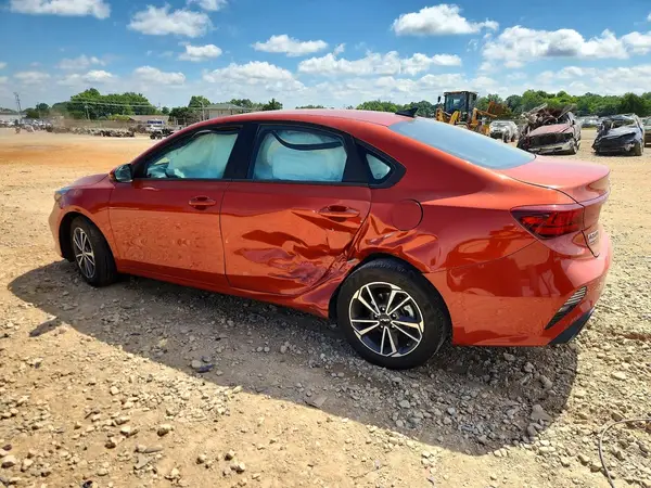 3KPF24ADXPE509463 2023 KIA FORTE - Image 2