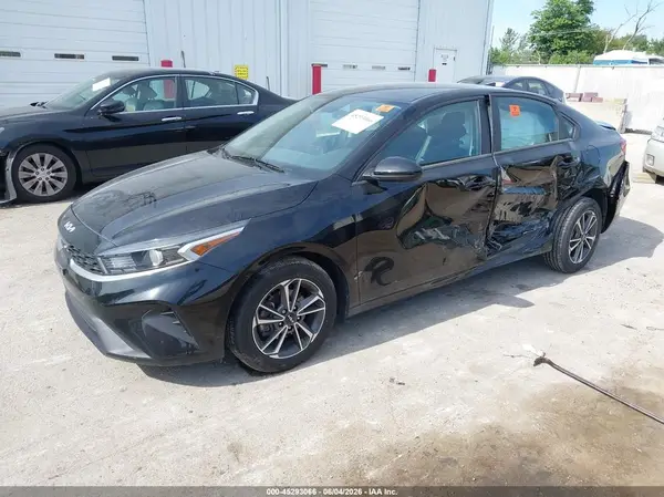 3KPF24ADXPE511665 2023 KIA FORTE - Image 2