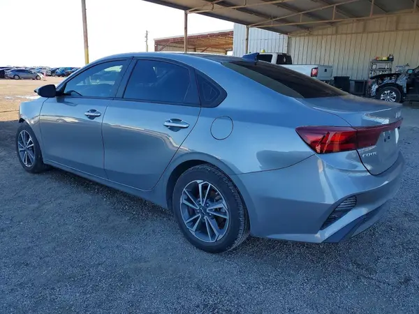 3KPF24ADXPE512136 2023 KIA FORTE - Image 2