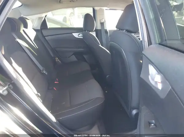 3KPF24ADXPE518017 2023 KIA FORTE - Image 8