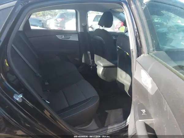 3KPF24ADXPE520124 2023 KIA FORTE - Image 8