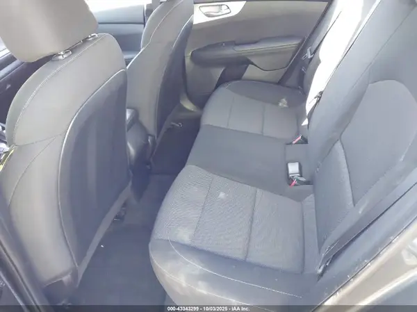 3KPF24ADXPE520611 2023 KIA FORTE - Image 8