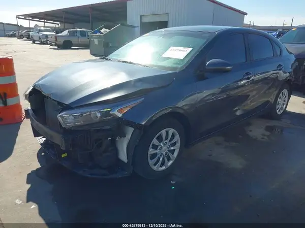 3KPF24ADXPE521371 2023 KIA FORTE - Image 2