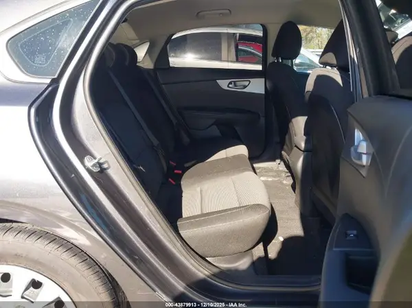 3KPF24ADXPE521371 2023 KIA FORTE - Image 8