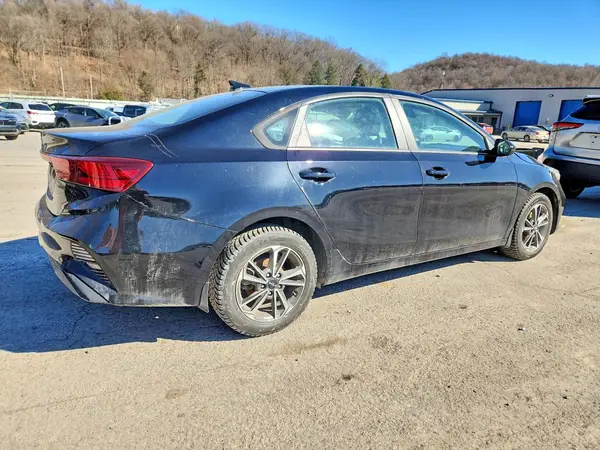 3KPF24ADXPE523704 2023 KIA FORTE - Image 2